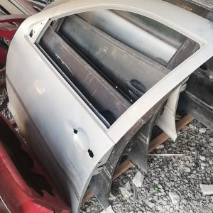 Volkswagen Golf 4 Çıkma Orijinal Sol Ön Kapı