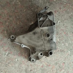 1.4 TSİ CZE Motor Çıkma Orijinal Sağ Motor Braketi
