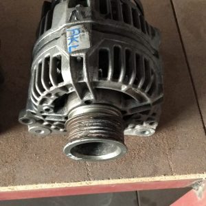 Volkswagen Bora 1.6 Benzinli AKL Motor Şarj Dinamosu