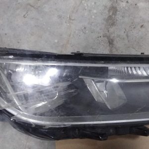 Volkswagen Passat Çıkma Orijinal Sağ Far